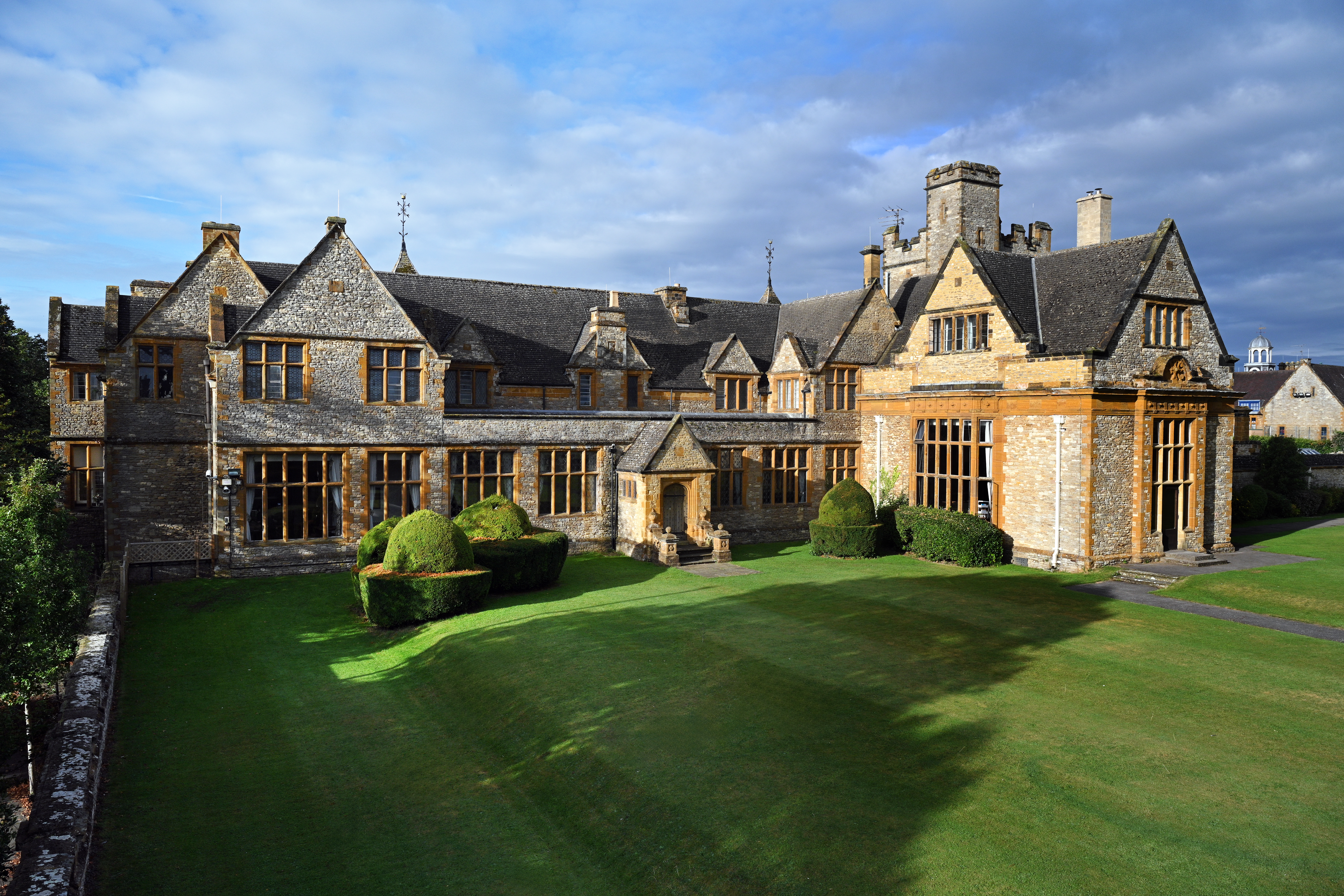 Support Winchester House School